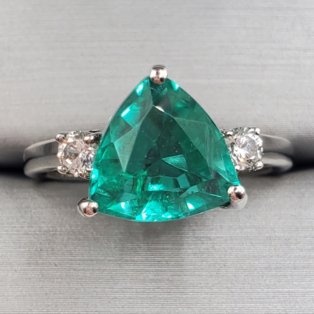 Emerald Green Quartz Ring Trillion Cut Ring Triangle Ring Emerald Ring